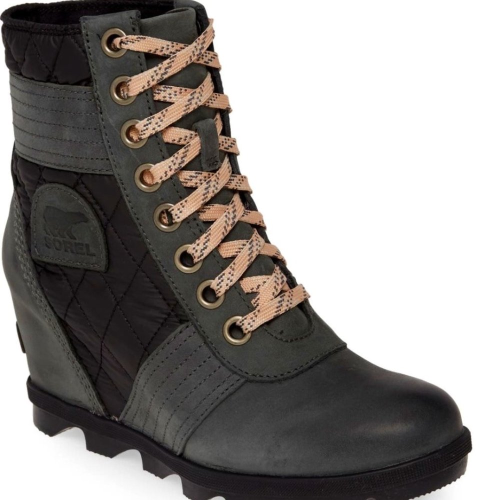SOLD - SOREL Lexie Wedge Boot (Size 6)★